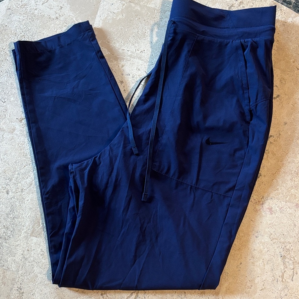 Nike Small Women’s Bliss Luxe 7/8 Training Pants‎ (Navy Blue) CU4603-410 Jogger